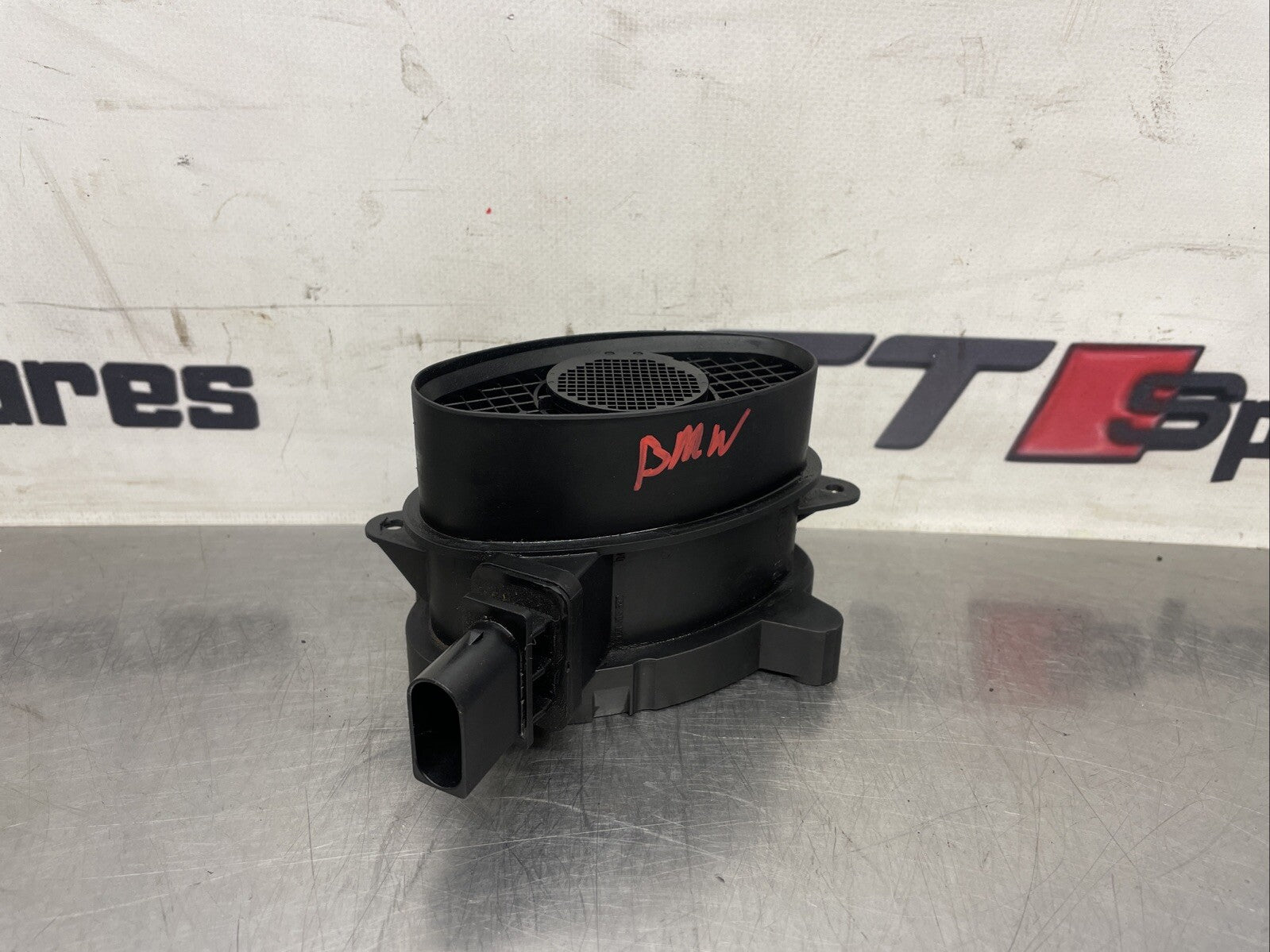 BMW 7 SERIES E66 730 AIR FLOW MASS METER SENSOR 0928400504 IN WORKING  ORDER 