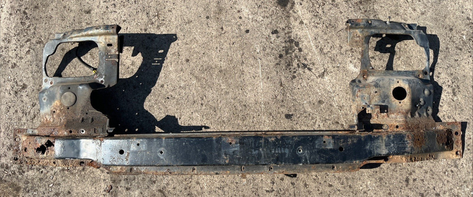 VW T4 TRANSPORTER 2001 1.9 TD FRONT PANEL CRASH BAR HEADLIGHT FRAME