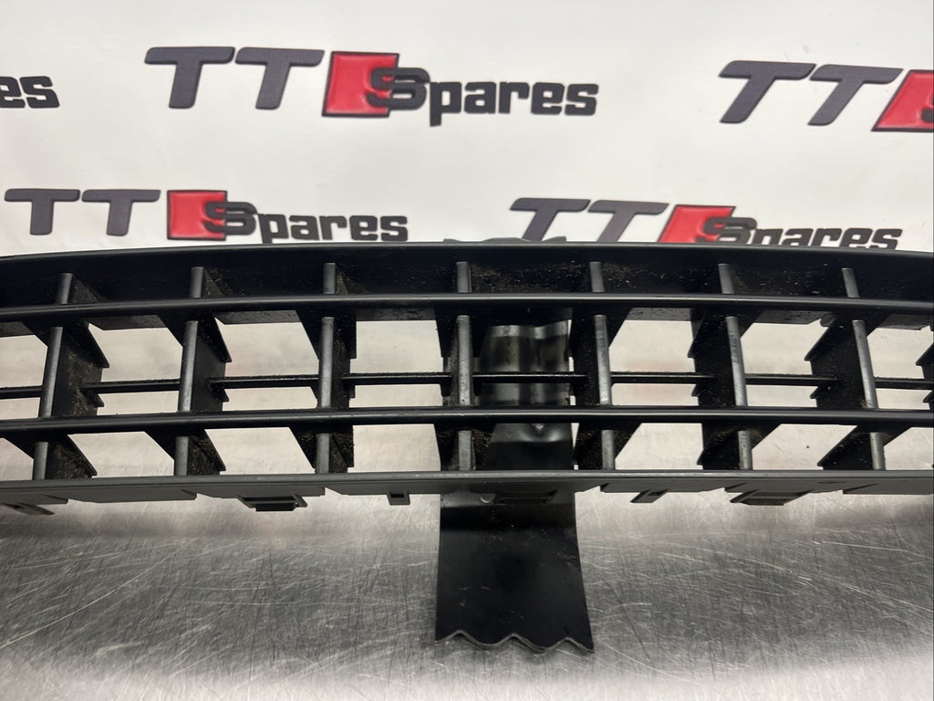 Audi Tt Mk1 3.2 V6 Front bumper  Lower Middle Grill Genuine