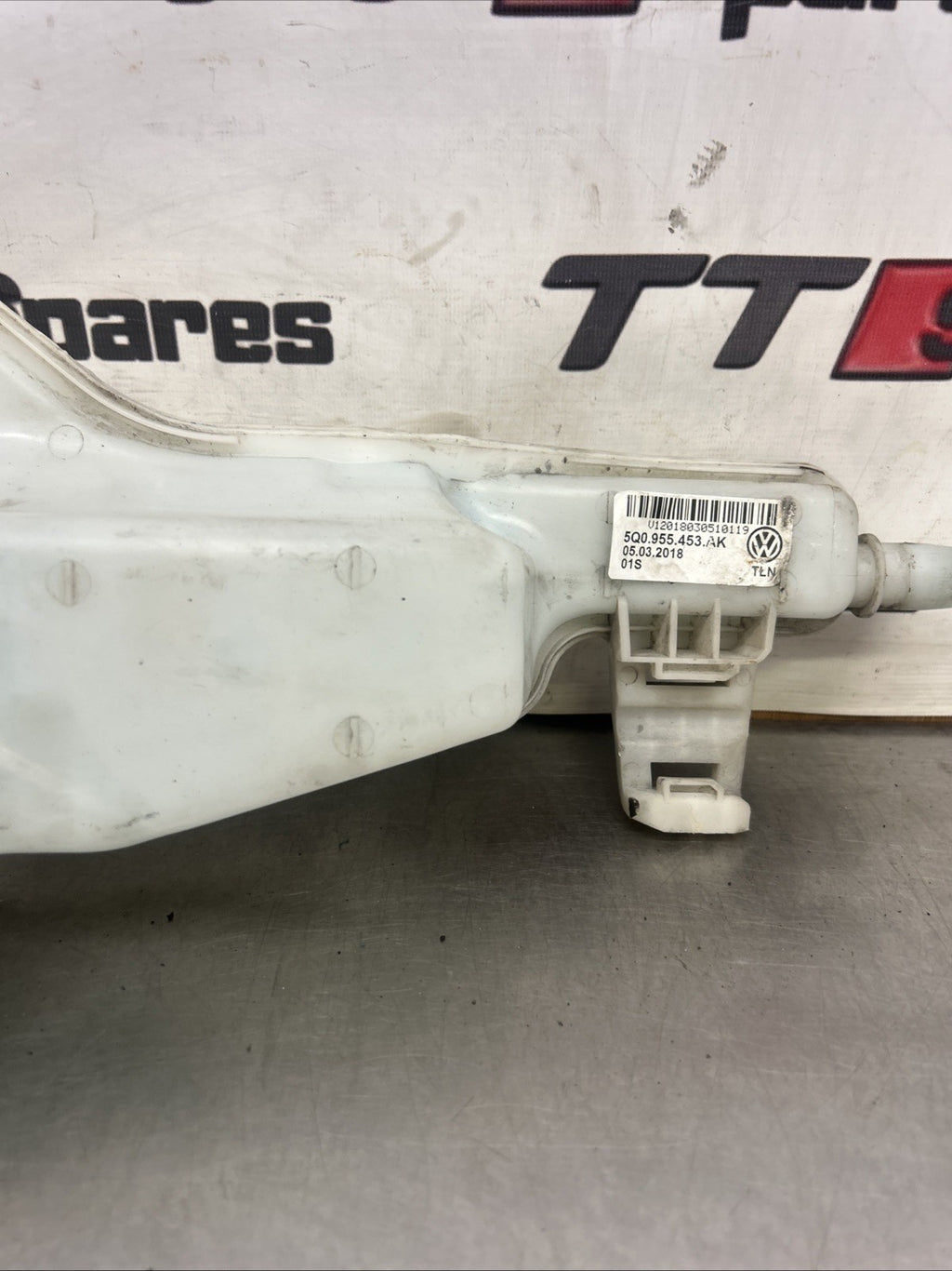 13-20 VOLKSWAGEN AUDI SEAT SKODA WINDSCREEN WASHER TANK RESERVOIR 5Q0955449AK