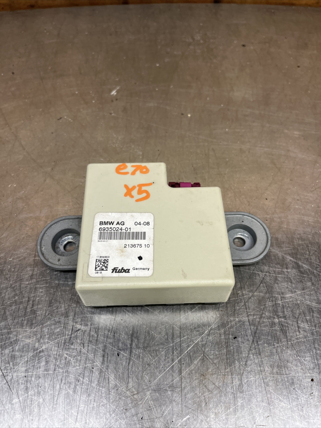 BMW 5 SERIES E61 ANTENNA AERIAL AMPLIFIER MODULE UNIT 6935024-01.
