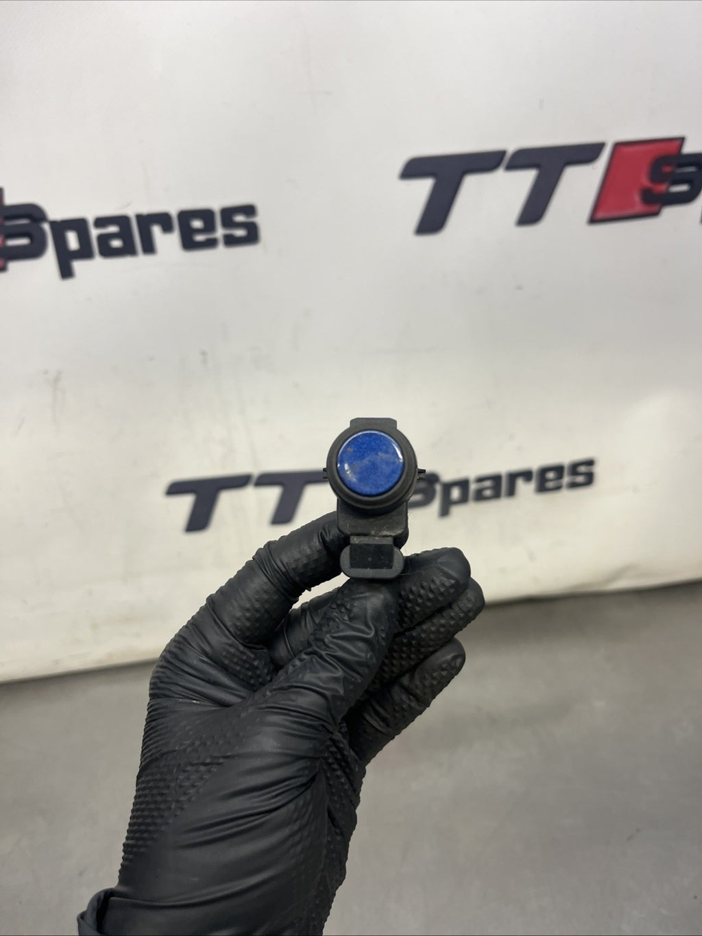 #6951674 BMW 3 E90 E91 E92 E93  PDC SENSOR USED Blue colour 