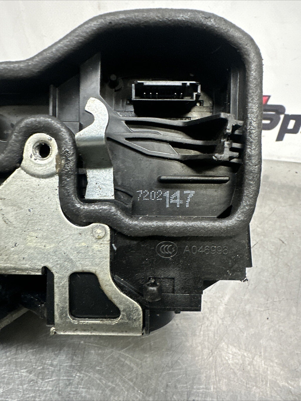 BMW X5 DOOR LOCK MECHANISM REAR LEFT PASSENGER SIDE 7202147 E70 2007 - 2009