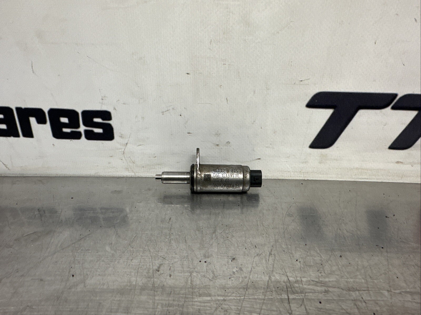 VW GOLF R AUDI S3 8V EURO 5 CAMSHAFT TIMING VALVE 2.0 TSI CJX   06E103697M 2016