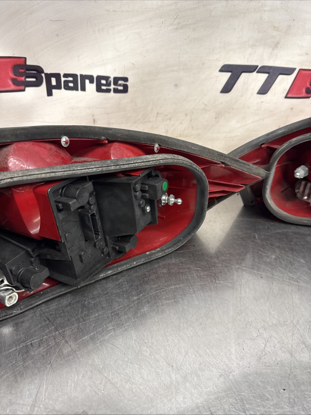 AUDI TT MK1 REAR LIGHTS PAIR 8N 99-06 Early mint