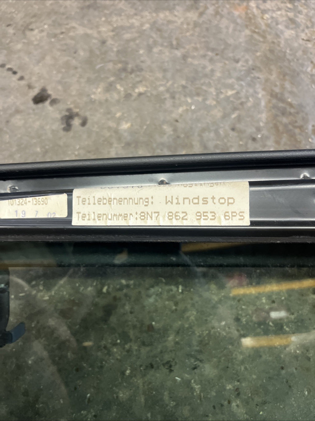 Audi TT Mk1 Roadster Convertible Glass Retractable Wind Deflector 8N7862953