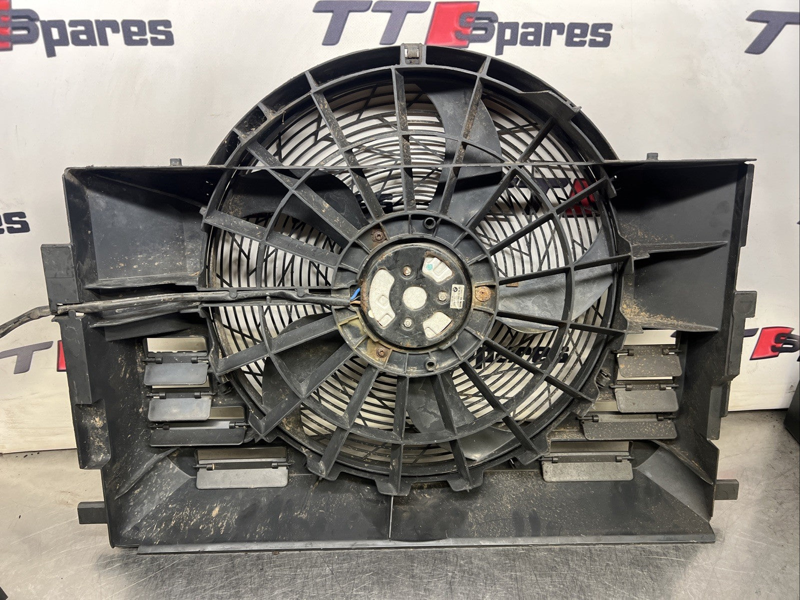 Range Rover L322 TD6 Electric Cooling Fan 162 6502305 A5228124811