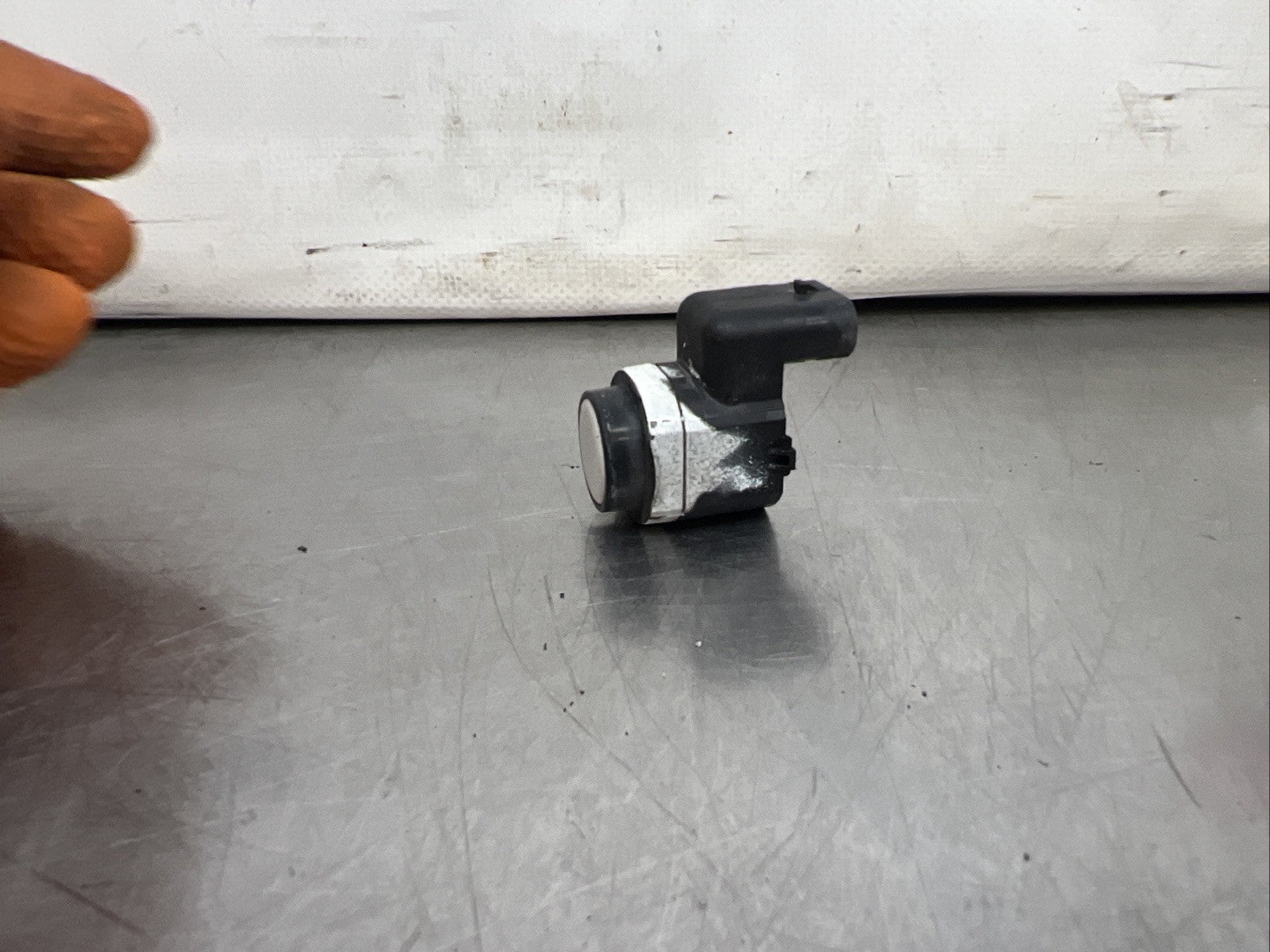 BMW E70 X5 E71 X6 1x Front or Rear PDC Parking Sensor White  9139866