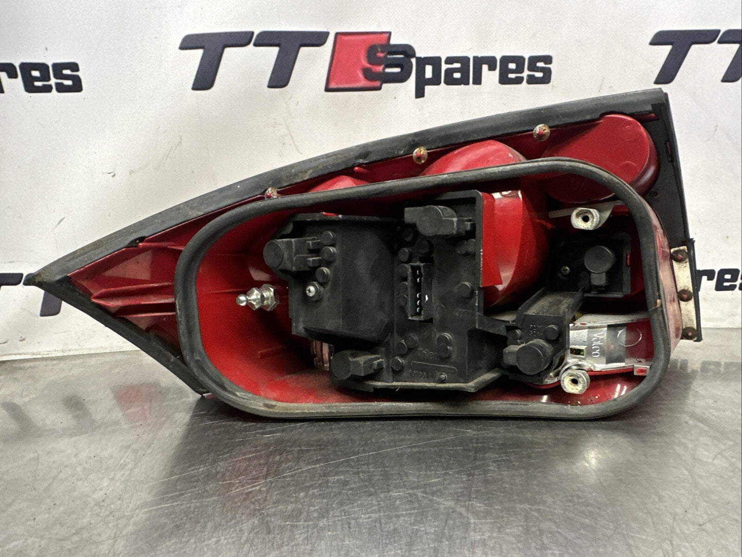 2000 AUDI TT 1.8T MK1 QUATTRO MK1 (8N) DRIVERS SIDE REAR LIGHT