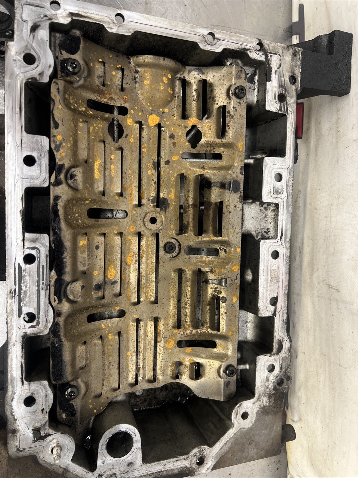 LAND ROVER DISCOVERY 3 2.7 TDV6 UPPER OIL SUMP 4H2Q6U004FA