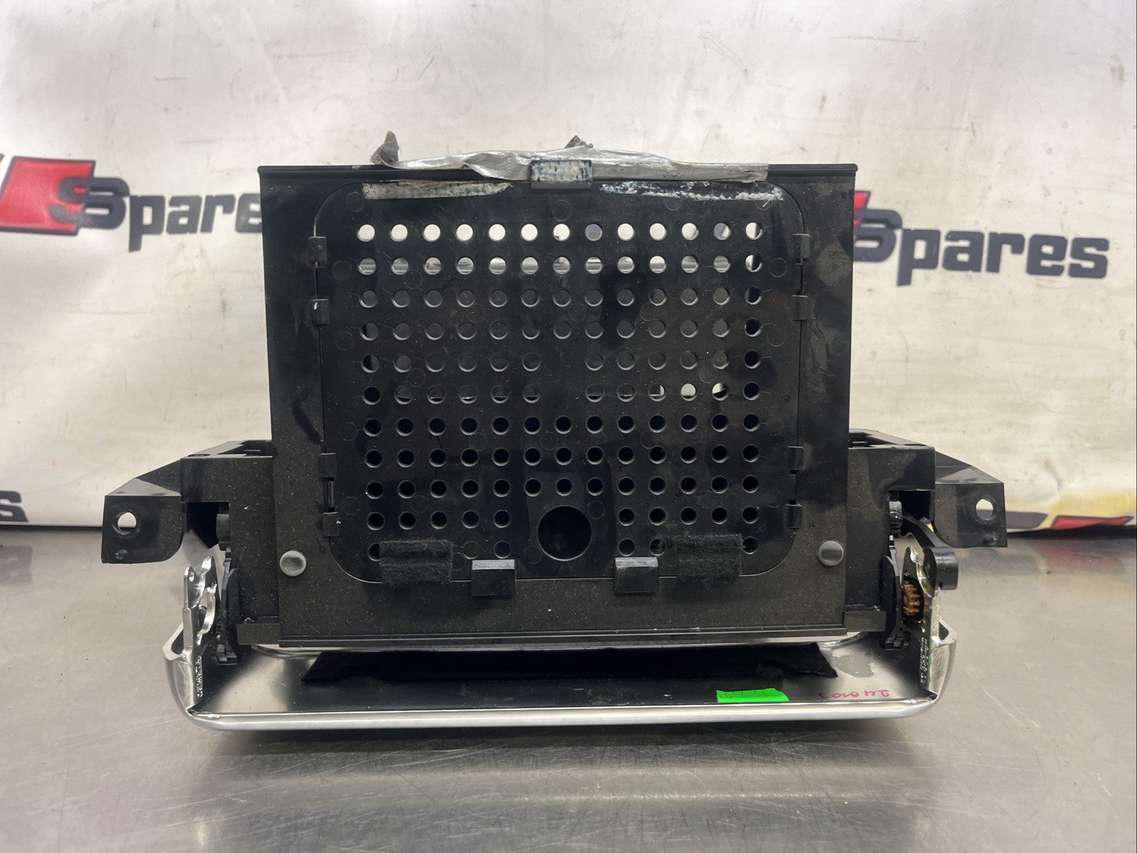 2003 AUDI TT CONVERTIBLE MK1 8N RADIO case