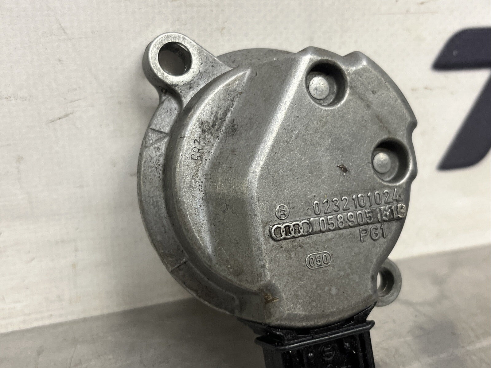 058905161B 0232101024Genuine Audi TT Mk1 98-06 8N 1.8T Camshaft Position Sensor 