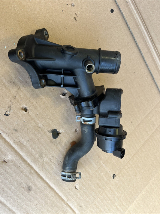 VAUXHALL VIVARO B TRAFIC Coolant housing Mk2 (X82) 14-17 1.6 110600686R