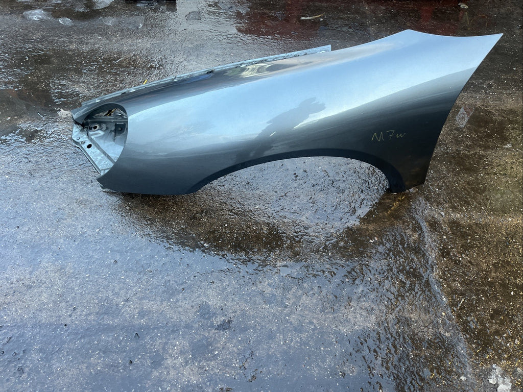 PORSCHE BOXSTER 2005 987 passenger side near Wing good condition