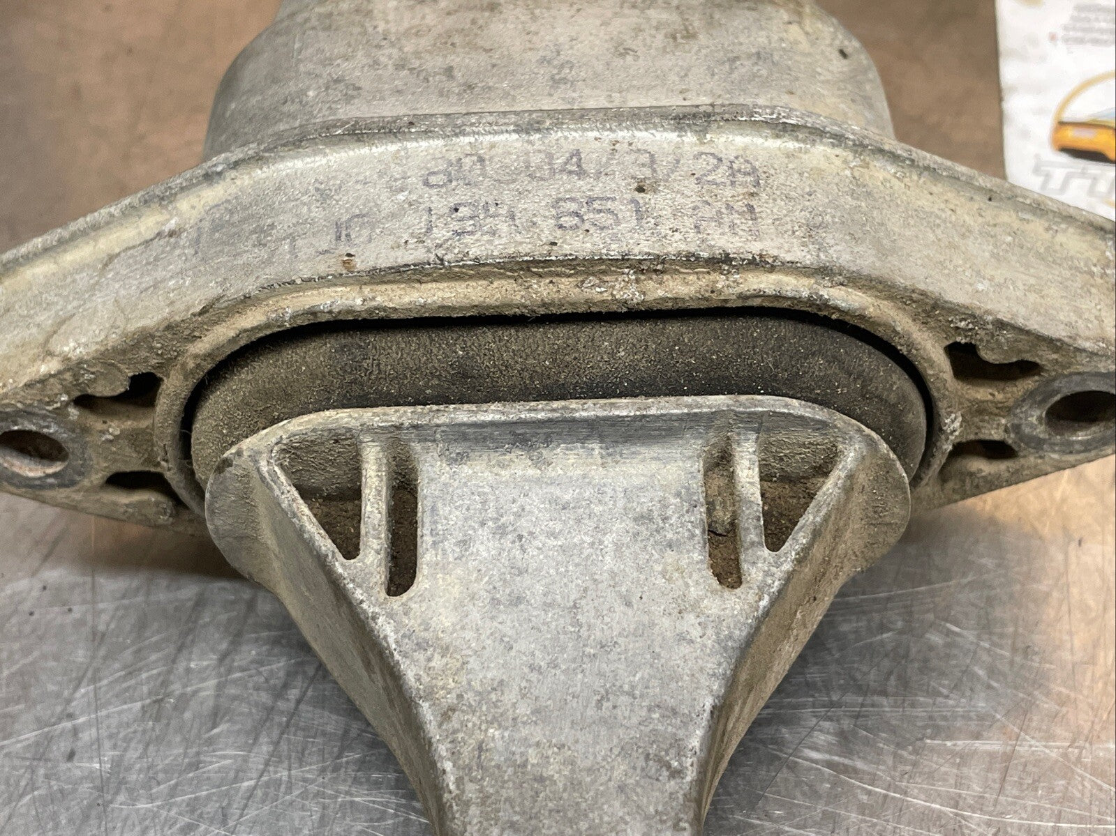 Audi TT mk1 8n 99-06 REAR ENGINE MOUNT DOG BONE  1J0199851M good condition
