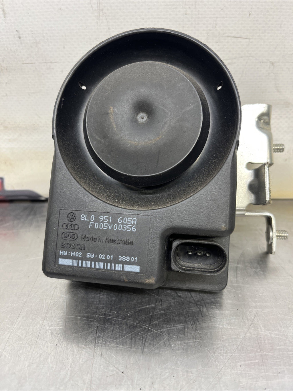 Audi Allroad 4Z C5 Alarm Siren H07 8L0951605A
