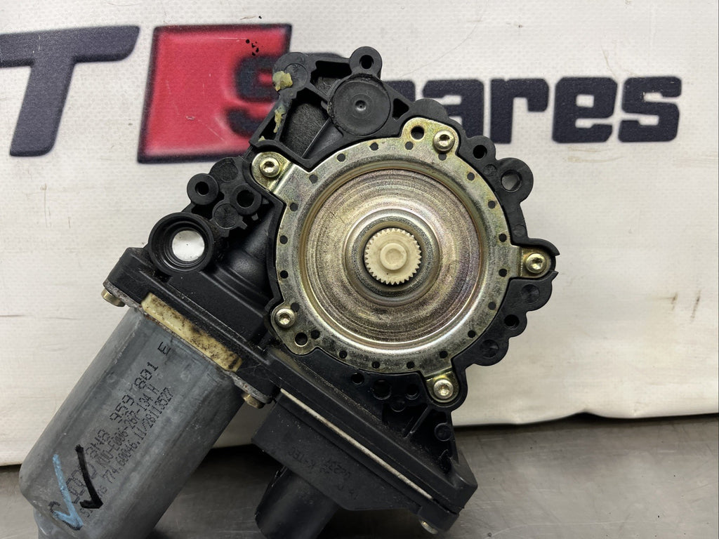 AUDI TT MK1 8N COUPE PASSENGERS SIDE WINDOW MOTOR 8N8959801E