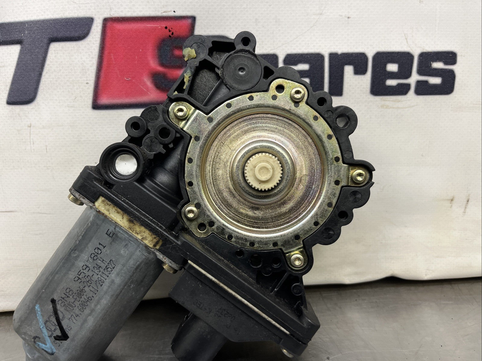 AUDI TT MK1 8N COUPE PASSENGERS SIDE WINDOW MOTOR 8N8959801E