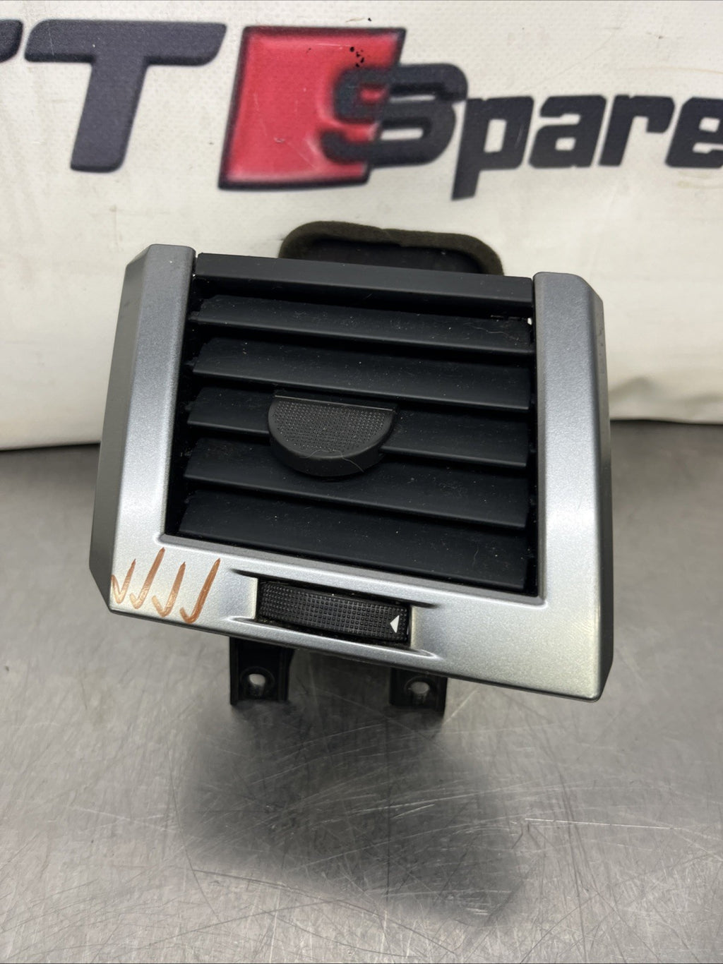 Range Rover L320 Air Vent Dashboard BD500190XXX SPORT 2.7 2007