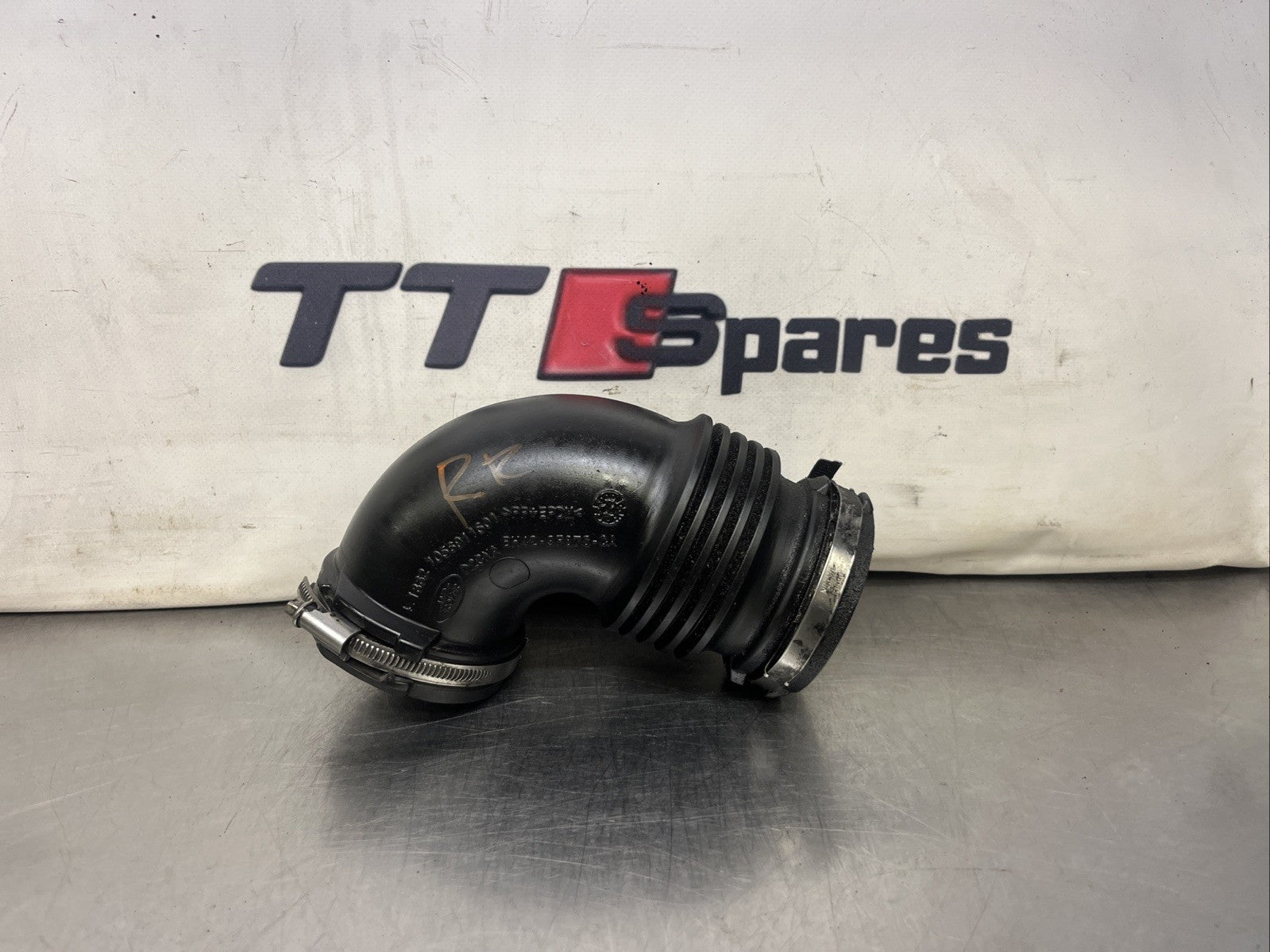 LAND ROVER RANGE ROVER SPORT L320 Air Intake Tube 28438462 – TT Spares