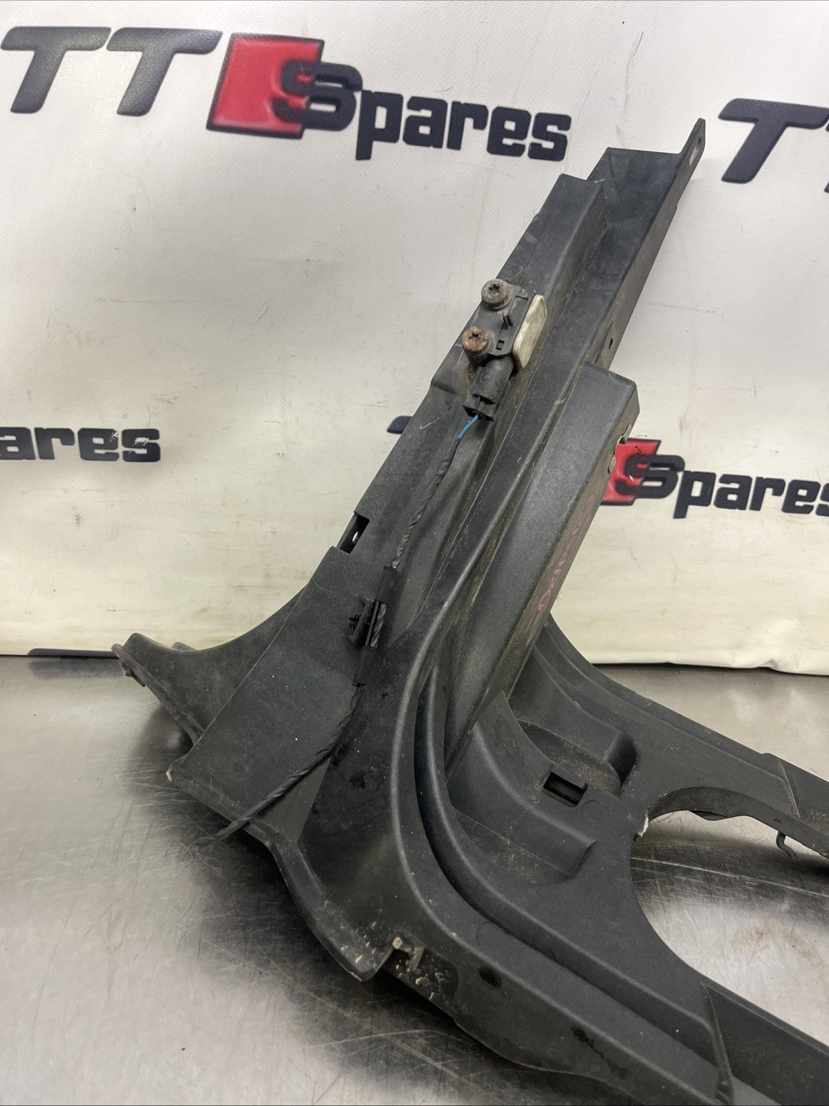 BMW X5 E70 Wing Panel Bracket Front Bumper Right O/S Fender Bottom Mount 7157984