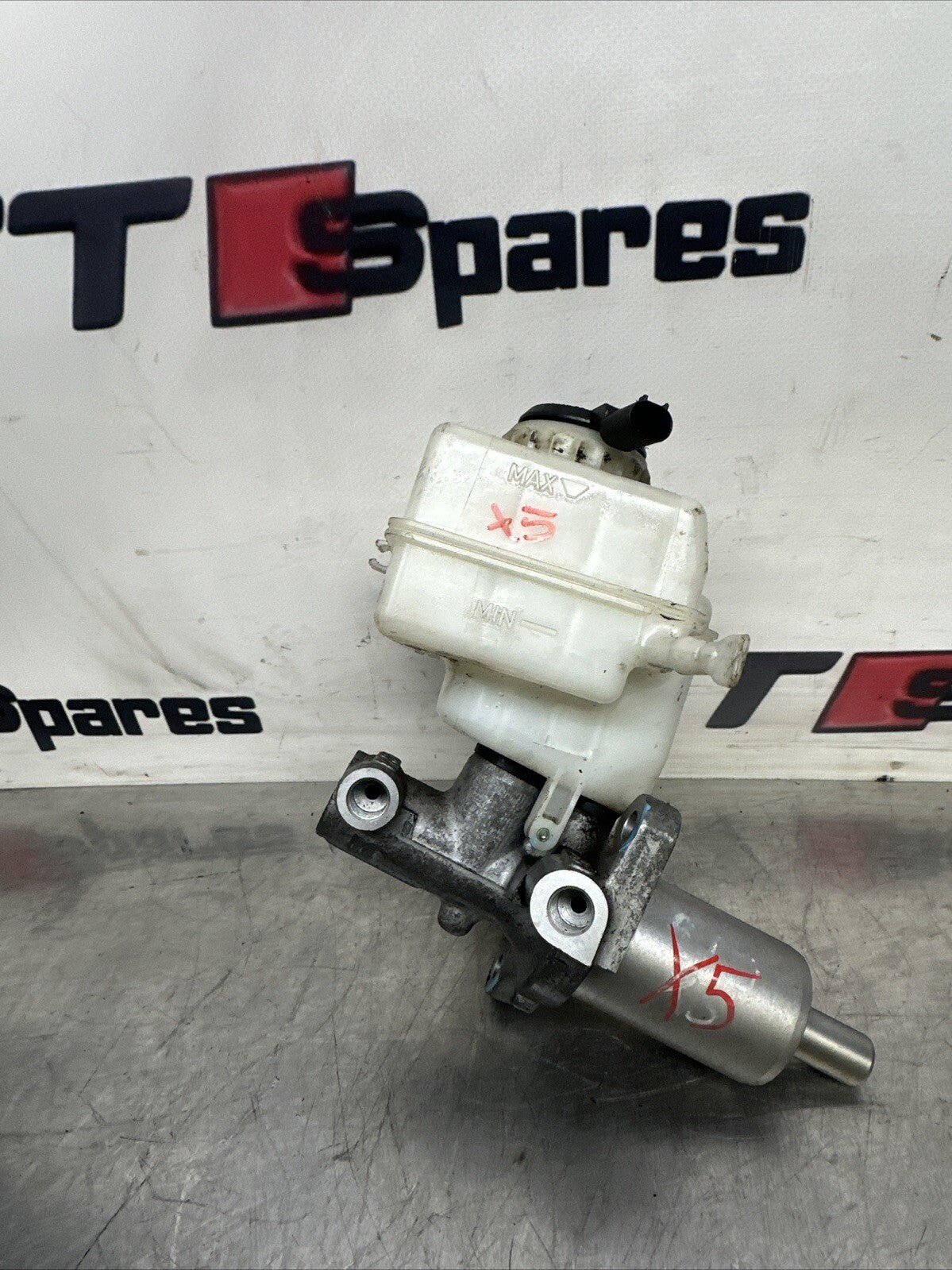 BMW X5 BRAKE MASTER CYLINDER & BOTTLE 3.0 D DIESEL 6771718 E70 2007