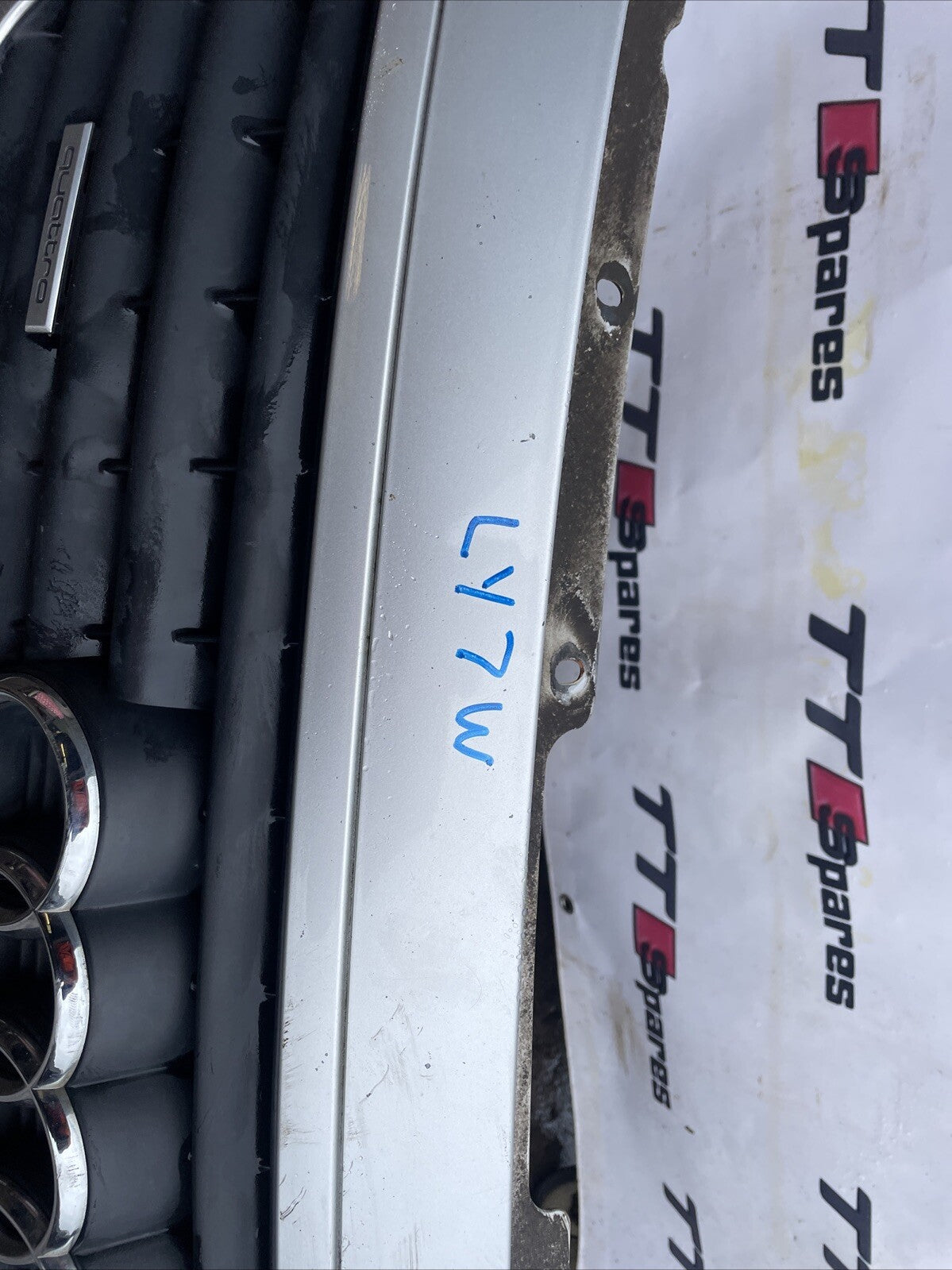 AUDI TT 8N 225 Bumper Complete LY7W