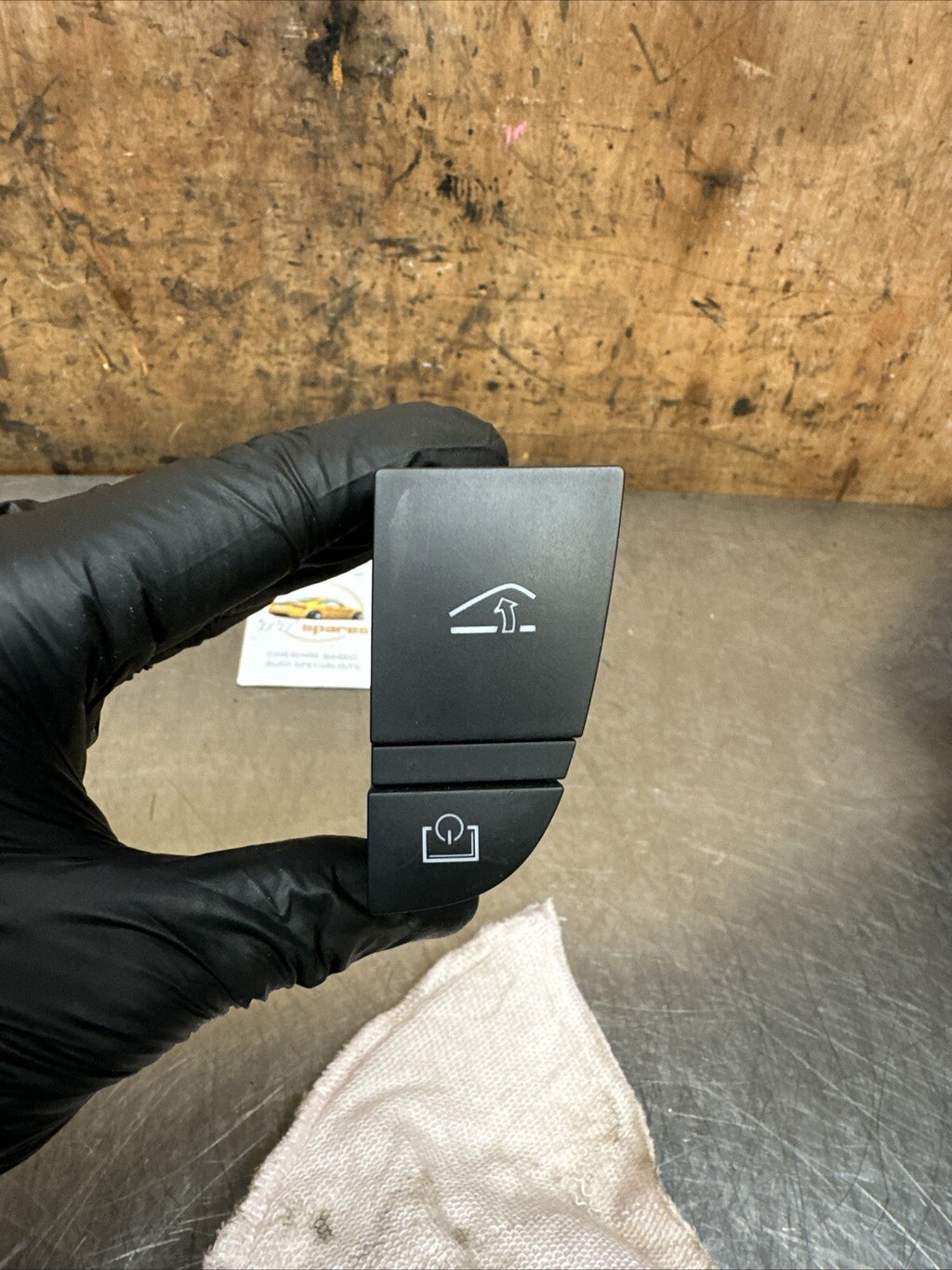 4F2927227BVUV AUDI S6 A6 C6 2005-2011 GLOVE COMPARTMENT SWITCH 