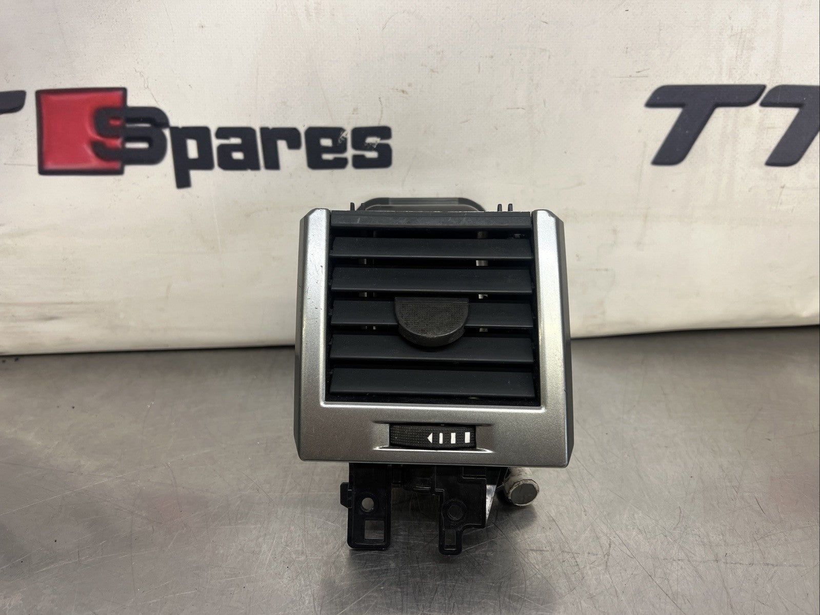 Range Rover Sport Air Vent Near Side Centre Dashboard L320 JBD500170XXX