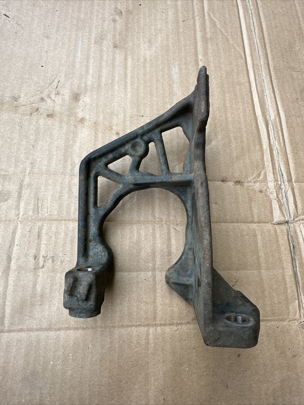 TRAFFIC TRAFFIC VAUXHALL VIVARO 1.6 16V DIESEL R9M LOWER ENGINE MOUT 2016- 7854R