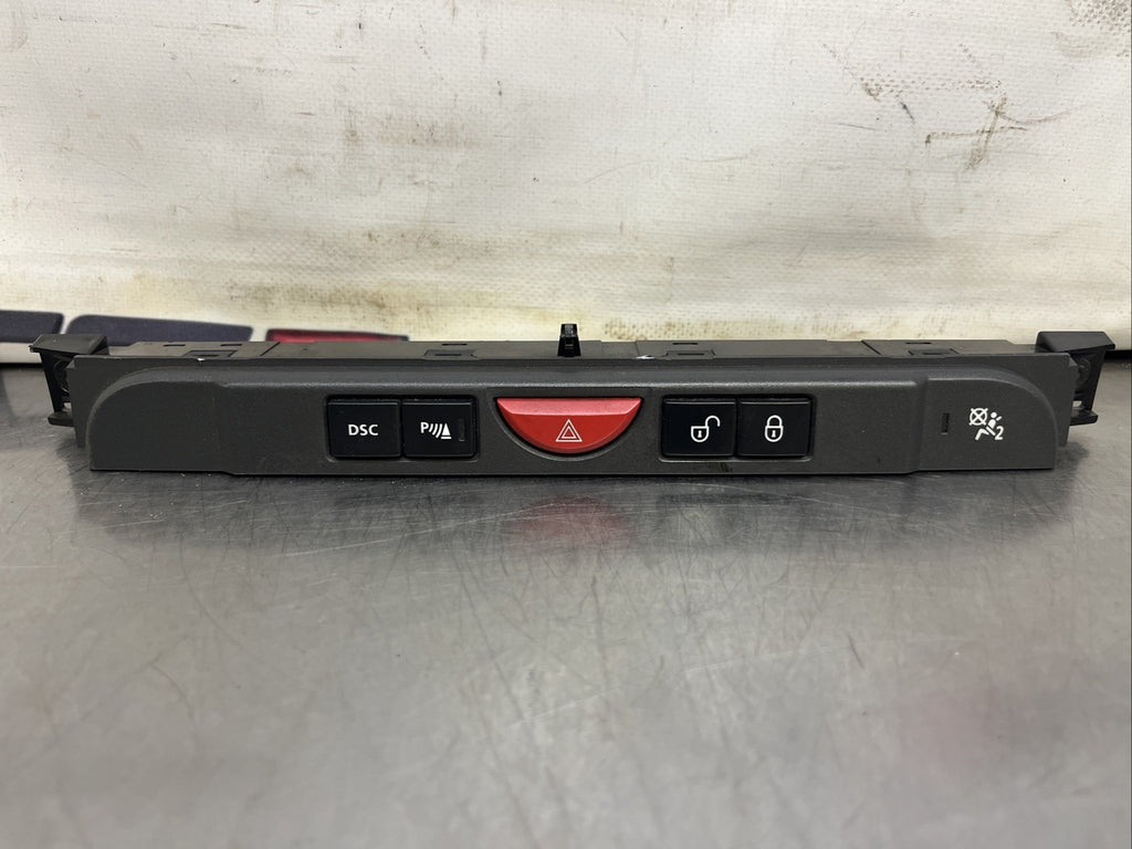 Land Rover Discovery 3 Hazard Control And Lock Switch YUL500400WUX