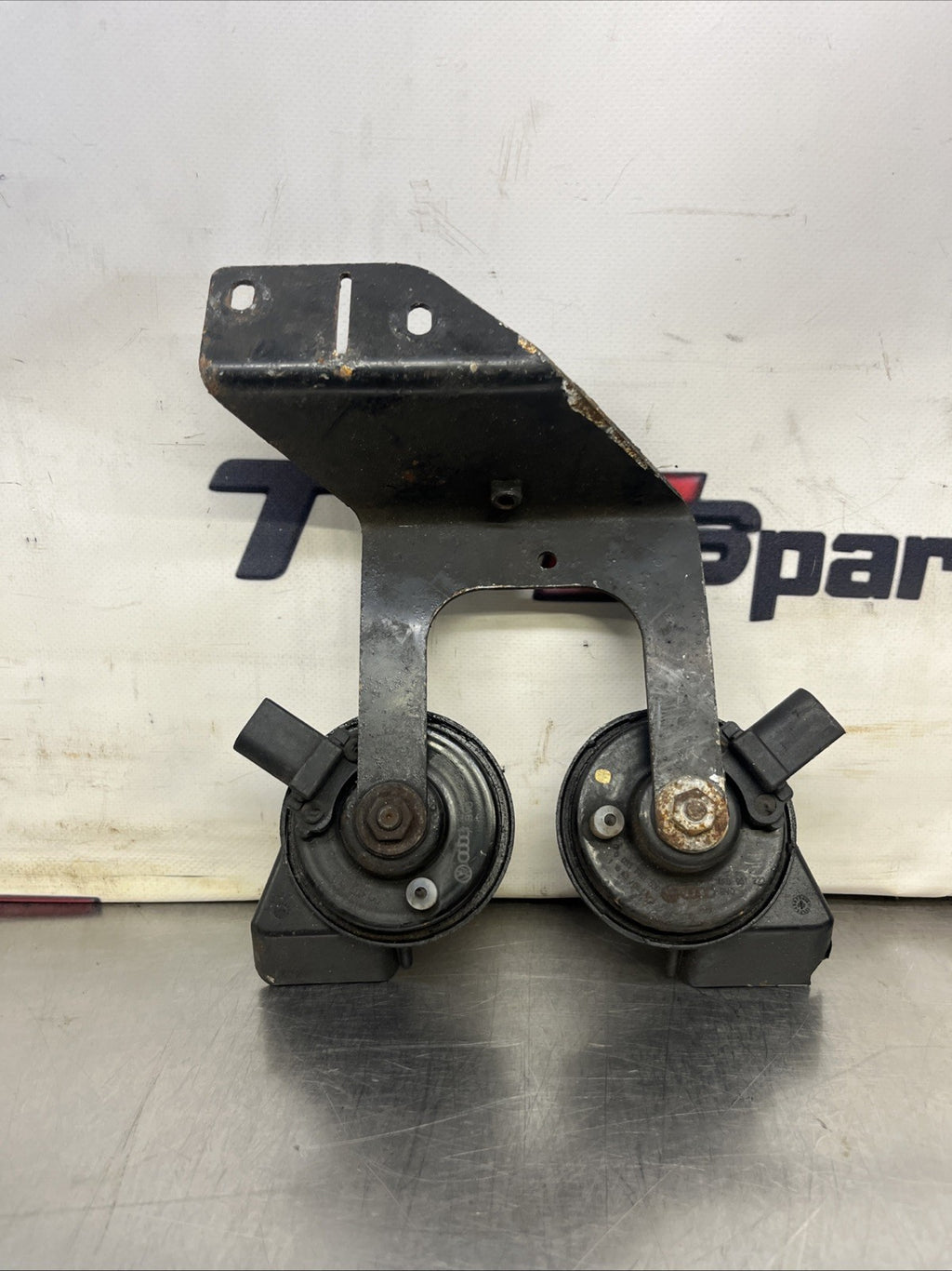 Audi A6 C6 2004-2008 Pair Of Horns 4F0951223 4F0951221