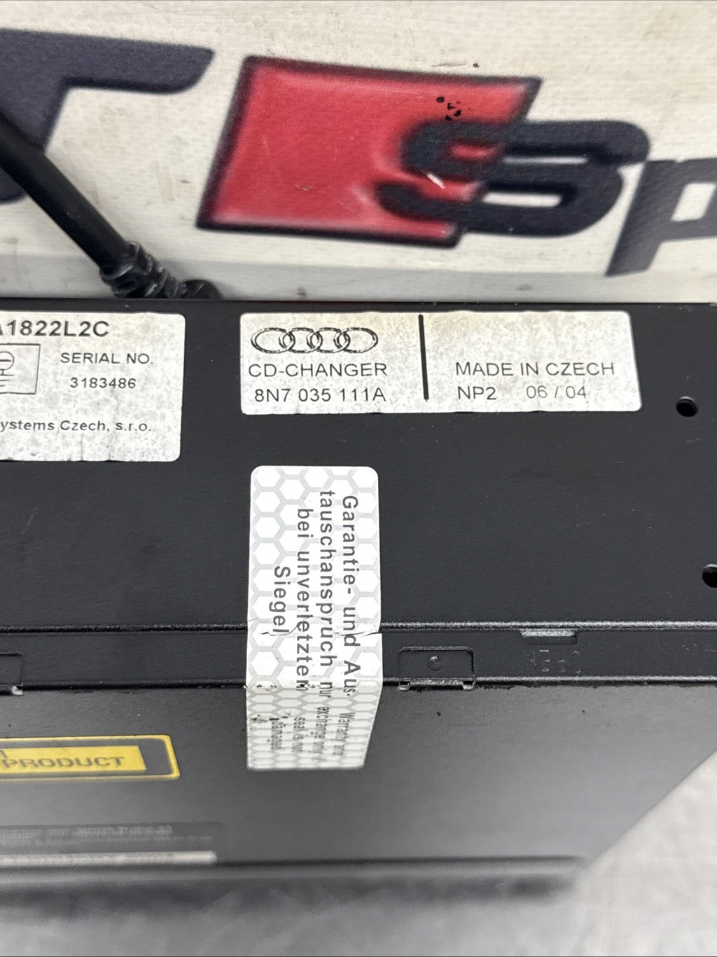 Audi TT Mk1 8N 98-06 Roadster 6CD Changer with Round Plug 8N7035111A