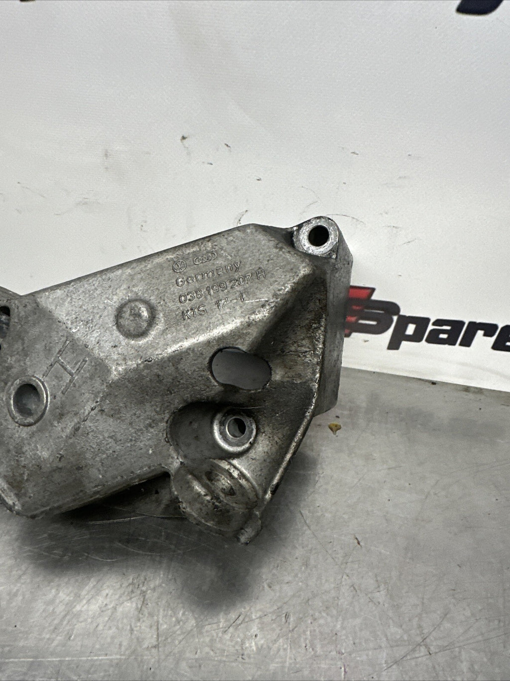 AUDI TT A3 S3 GOLF MK4 ENGINE MOUNT BRACKET O/S RIGHT 038199207H