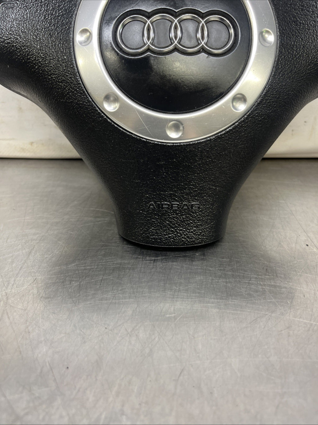 AUDI TT Mk1 (8N) 1999-2006 Steering Wheel airbag RHD 8N0880201E