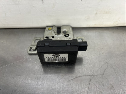 RANGE ROVER SPORT L320 05-09 UPPER TAILGATE LOCK LATCH