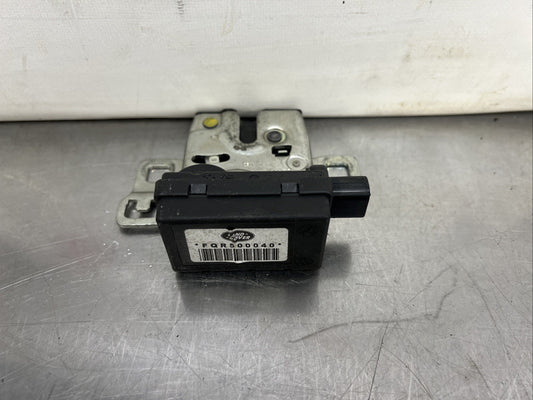 RANGE ROVER SPORT L320 05-09 UPPER TAILGATE LOCK LATCH