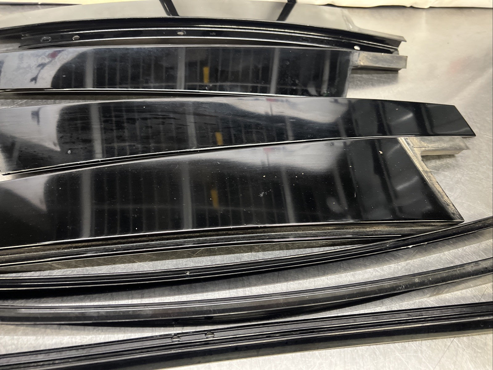 BMW X5 E70 09-13 BLACK GLOSS SHADOW LINE DOOR WINDOW MOULDING TRIM SET