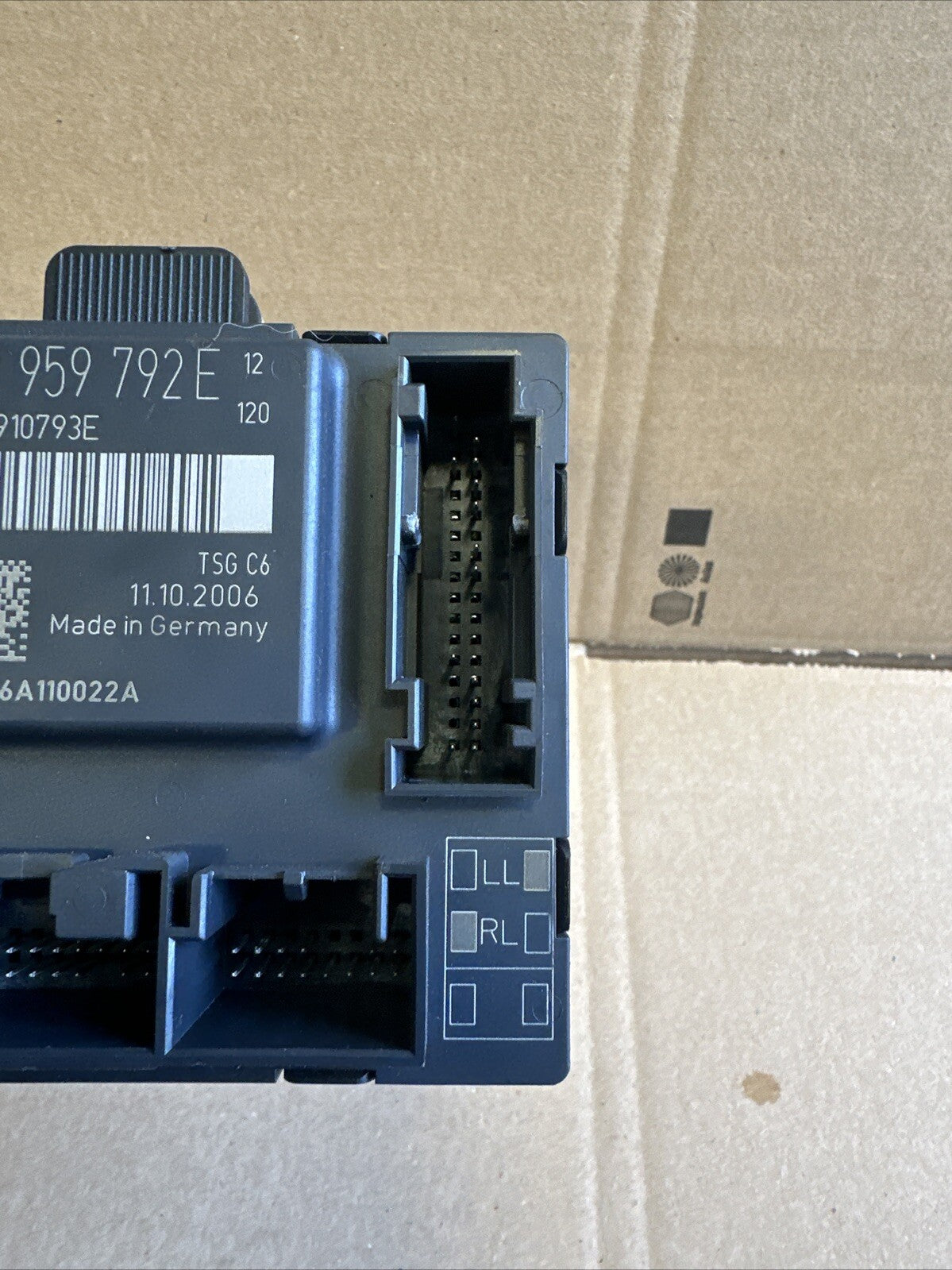 2007 AUDI S6 C6 PASSENGER SIDE FRONT DOOR CONTROL MODULE 4F0959792E