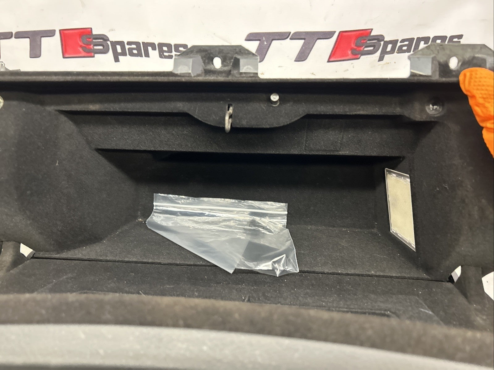 2007 Mercedes S-CLASS W221 Glove Box A221 680 06 98