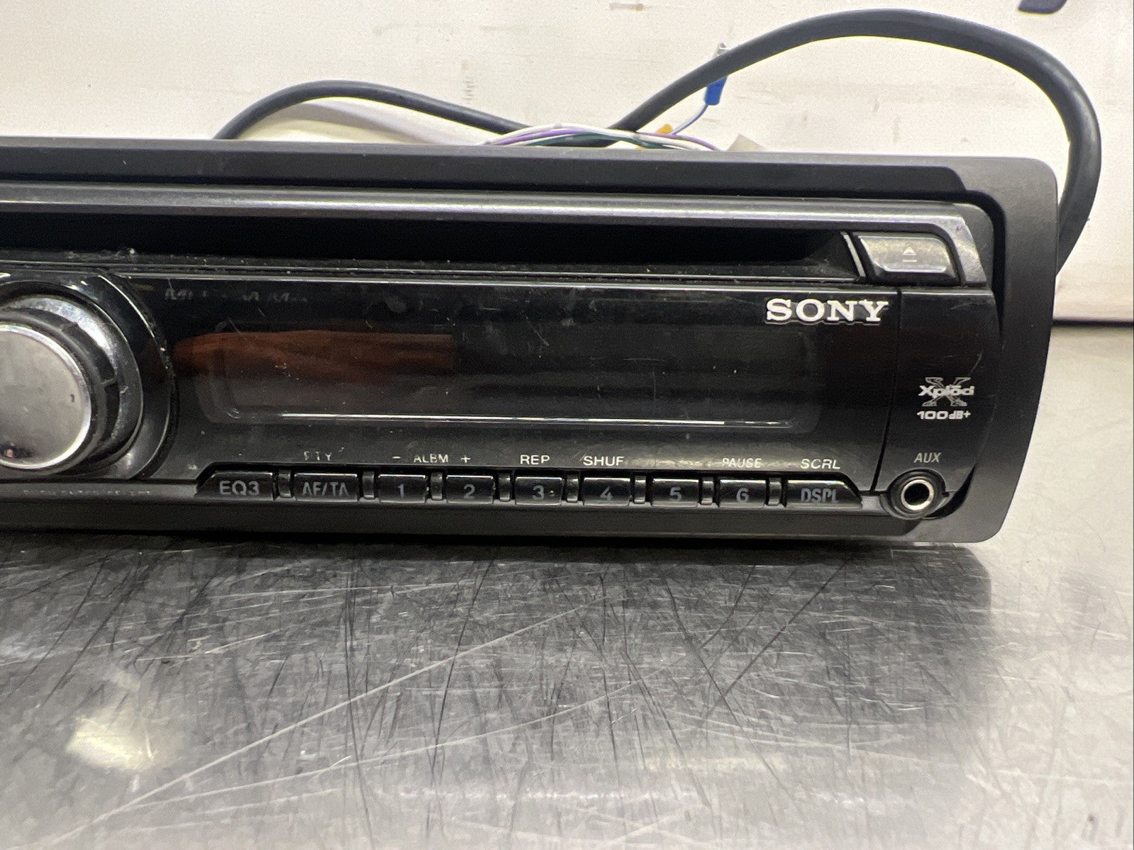Sony Car Stereo Radio  CD Player Head Unit CDX-GT25 Xplod 4x45W with Loom AB