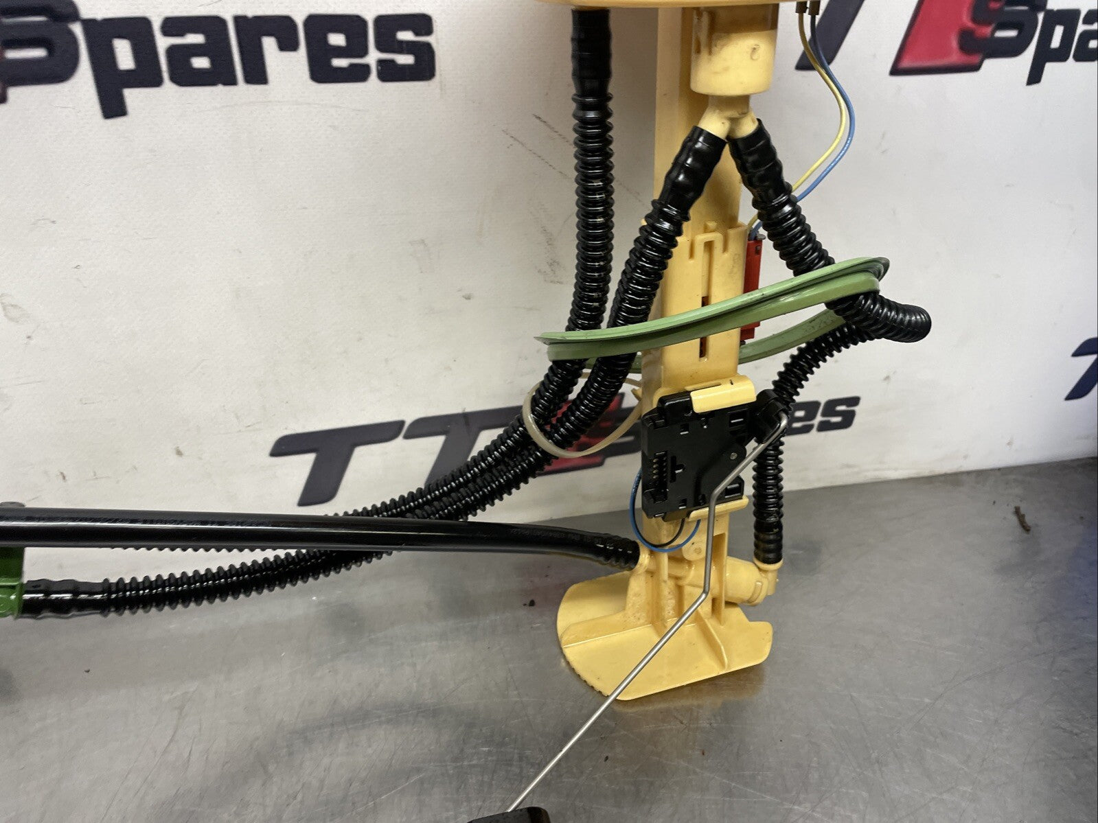 BMW E70 E71 F15 X5 X6 DIESEL IN TANK FUEL SENDER 7164316 