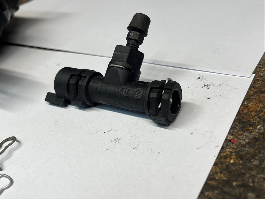 Clutch Pipe Clip Vw Audi Seat vag New Genuine  Single Clip Brand New Replacement