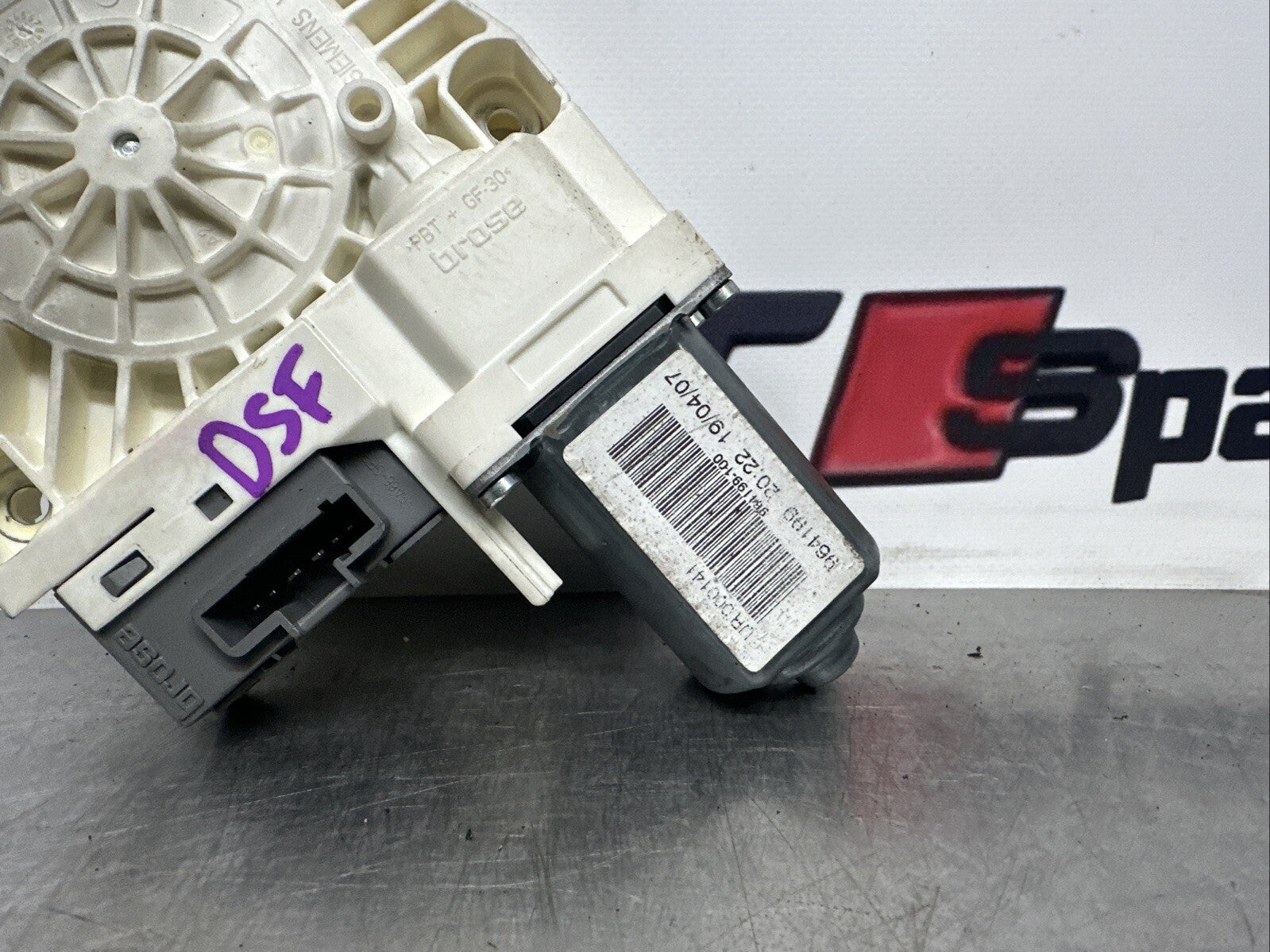 RANGE ROVER SPORT TDV6 L320 DRIVER SIDE REAR WINDOW MOTOR 0536010001 0536010001