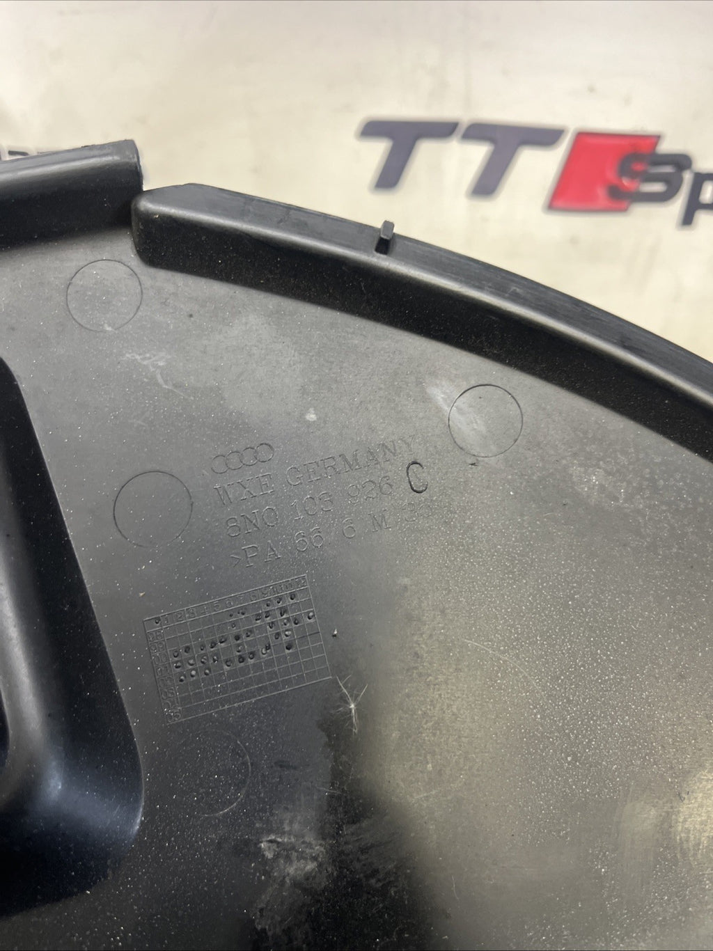 Audi TT 225 BAM APX Coolant Expansion Tank Engine Bay Trim Cover 8N0103926C