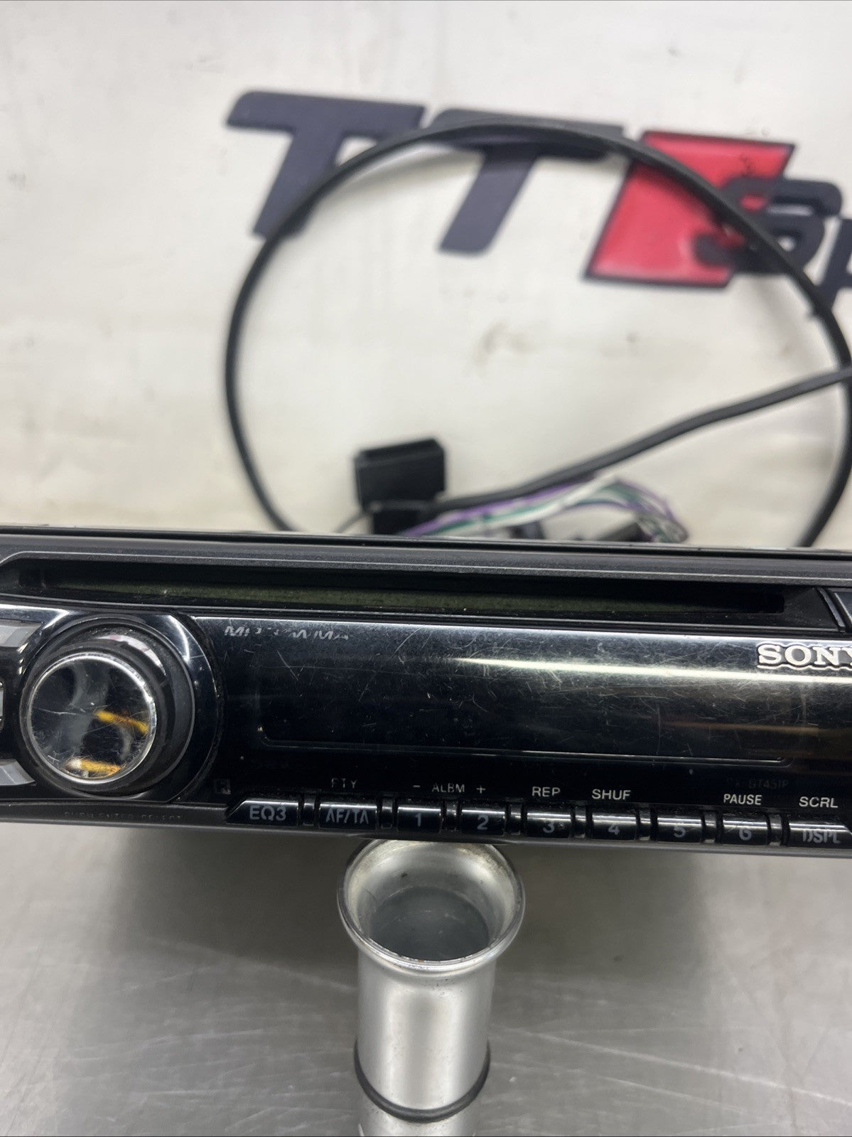 SONY RADIO CD PLAYER CDX-GT45IP WITH WIRELESS CONTROLS