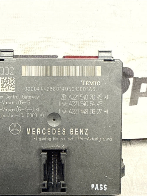 2006-2013 Mercedes S Class W221 Central Gateway Control Module ECU A2215407045