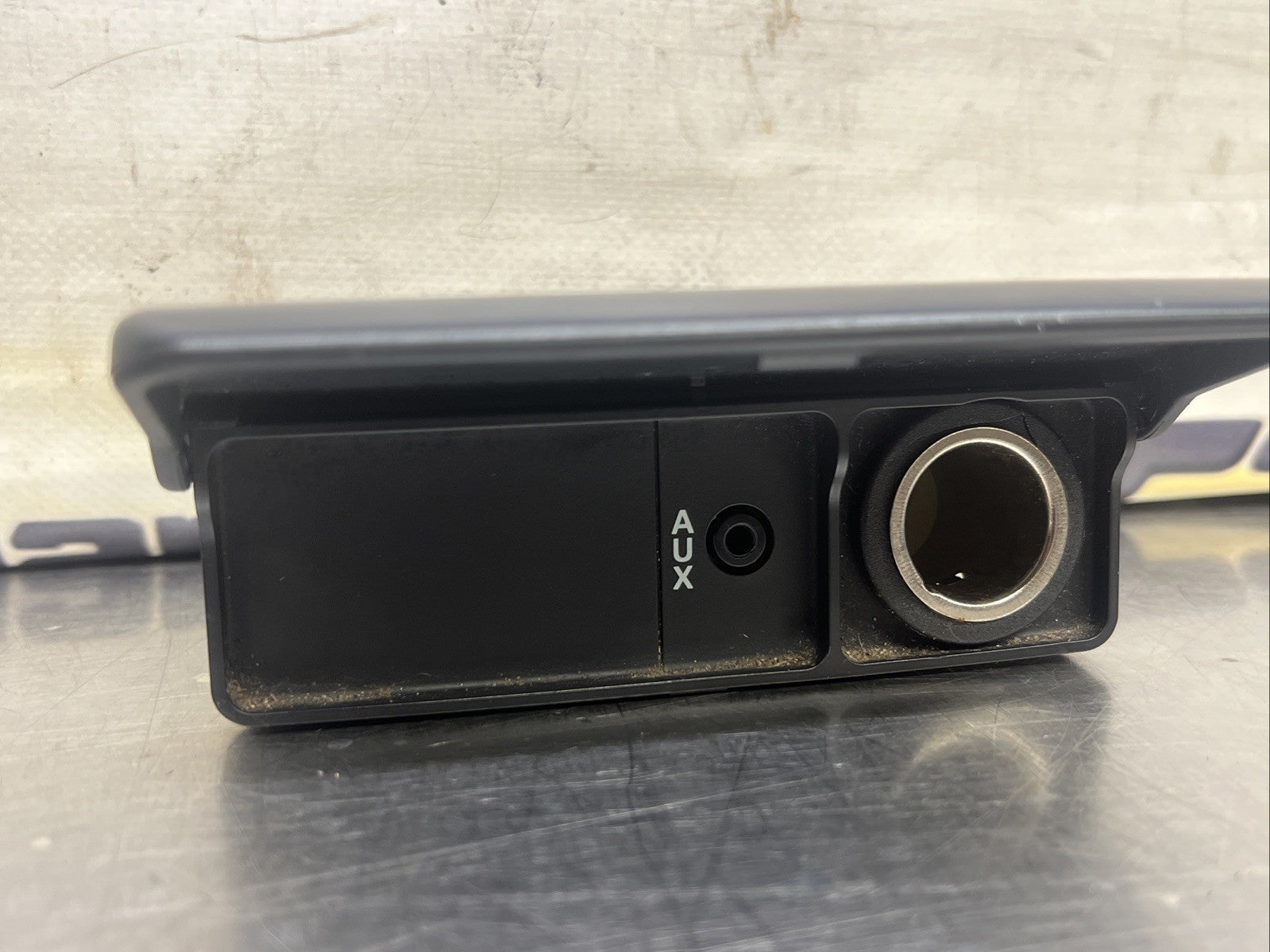 2005-2013 MK1 L320 LAND ROVER RANGE ROVER SPORT REAR 12V AUX SOCKET 903916000016
