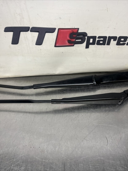Audi TT 8J Mk2 Pair of Windscreen Wiper Arms 8J2955408B