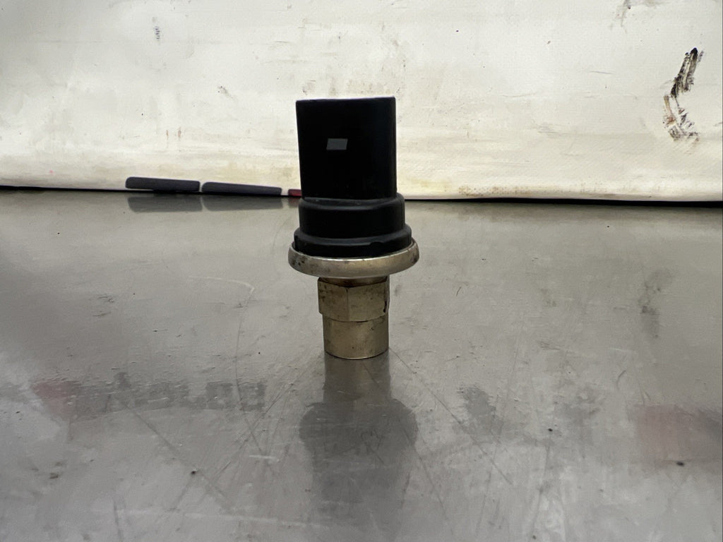 Audi TT 8N, A3 8L, Golf MK4 Air Conditioning Pressure Sensor (1J0959126)